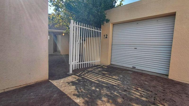 2 Bedroom Property for Sale in Heuwelsig Free State